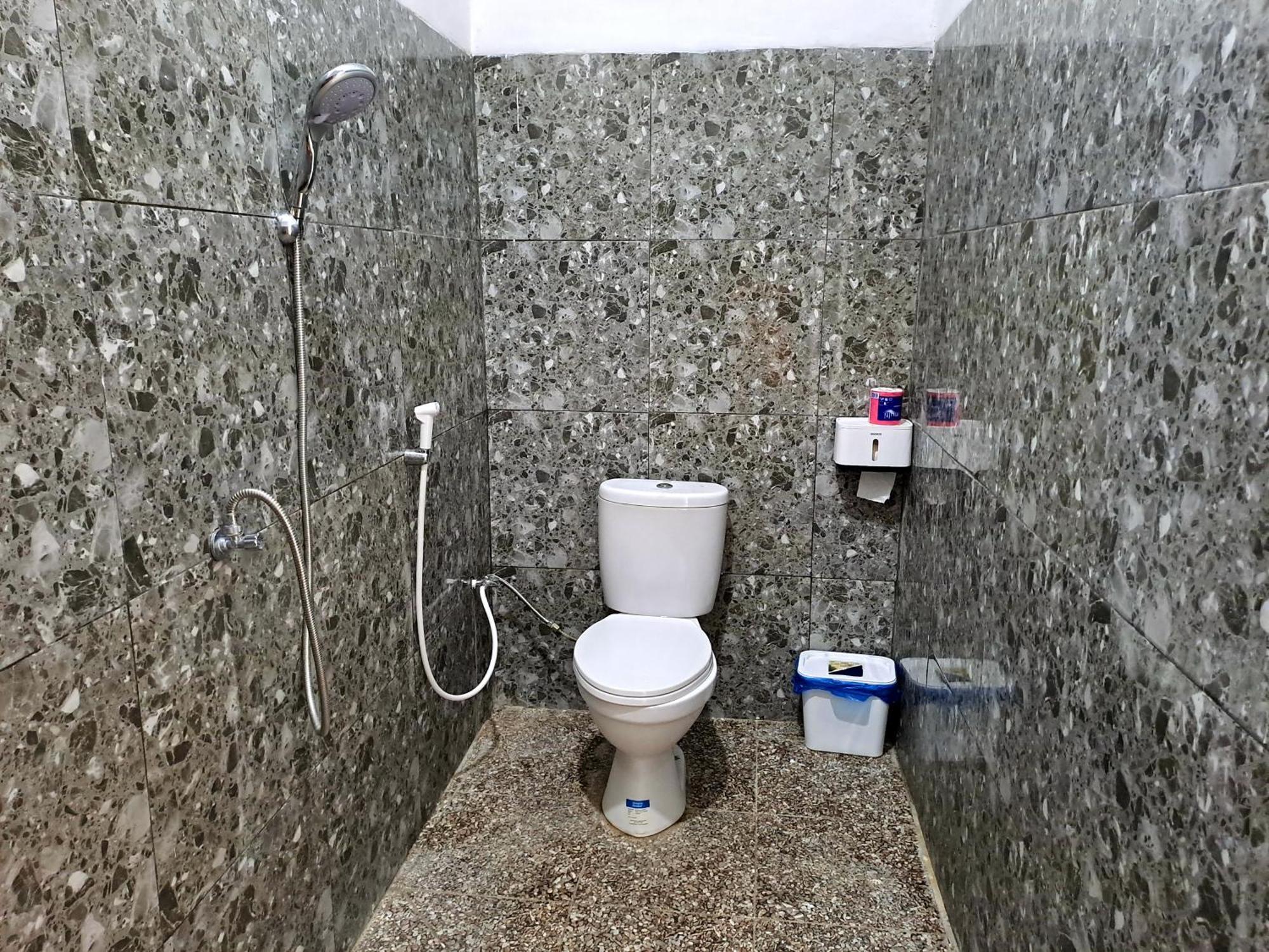 Village Corner Homestay Kuta  Rum bild
